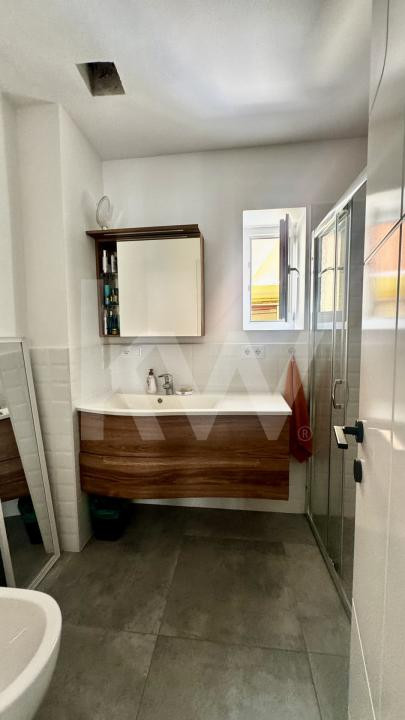 Apartament 3 camere la casă de închiriat Gușterita