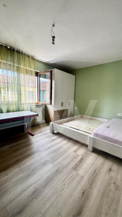 Apartament 3 camere la casă de închiriat Gușterita