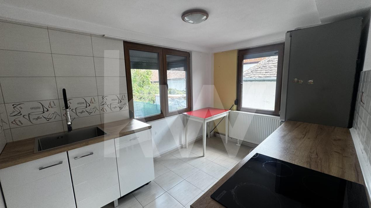 Apartament 3 camere la casă de închiriat Gușterita