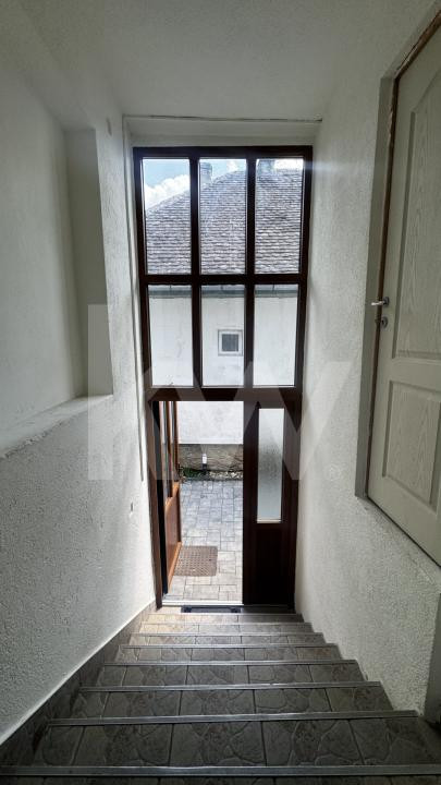 Apartament 3 camere la casă de închiriat Gușterita
