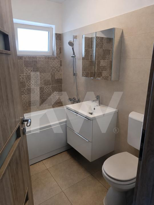 Apartament 3 camere | 2 băi | 2 balcoane de 8 mp | parcare |  vedere spre munți 