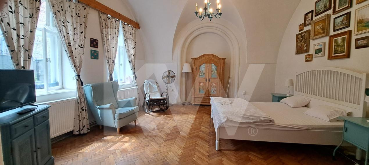 Eleganta si istorie in inima Sibiului – Spatiu ultracentral de inchiriat