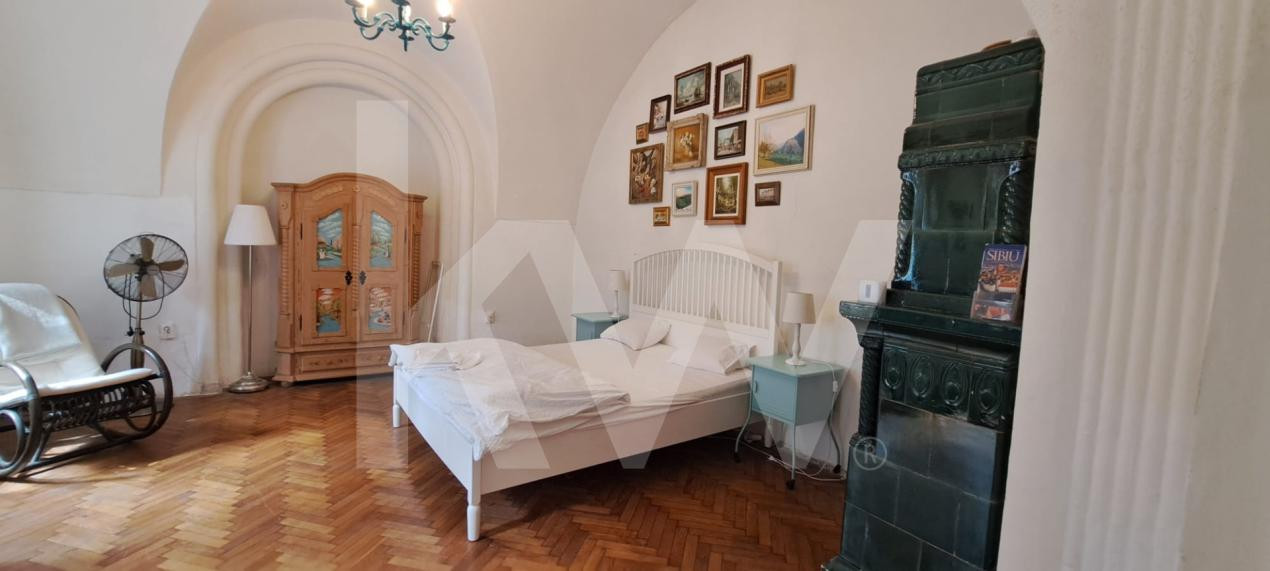 Eleganta si istorie in inima Sibiului – Spatiu ultracentral de inchiriat