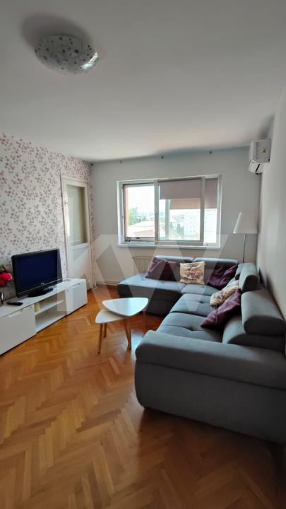 Apartament cu 3 camere de închiriat – Vasile Aaron, mobilat, bloc cu lift