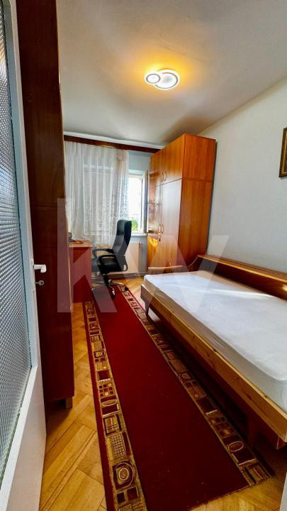 Apartament de închiriat 3 camere în Valea Aurie – preț sub nivelul pieței