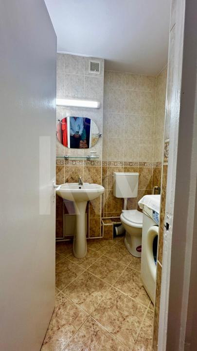 Apartament de închiriat 3 camere în Valea Aurie – preț sub nivelul pieței