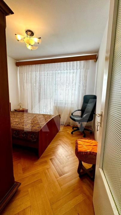 Apartament de închiriat 3 camere în Valea Aurie – preț sub nivelul pieței