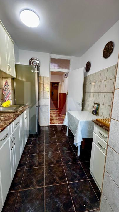 Apartament de închiriat 3 camere în Valea Aurie – preț sub nivelul pieței