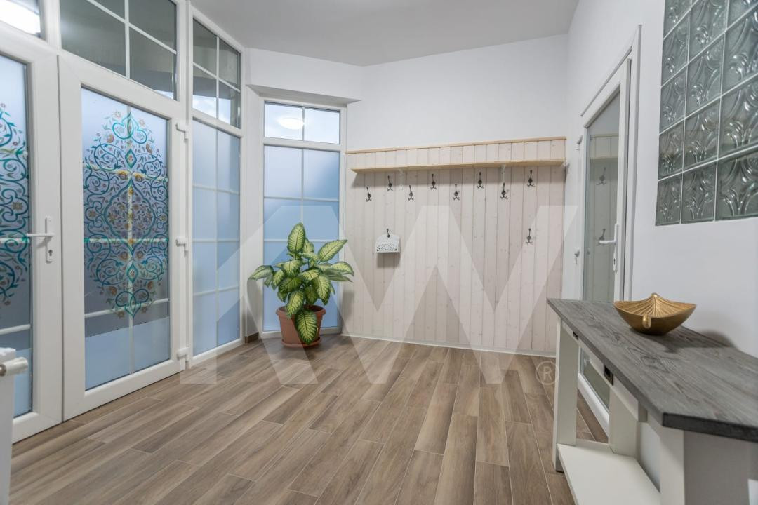 Apartament 3 camere și curte privată | Parcul Sub Arini