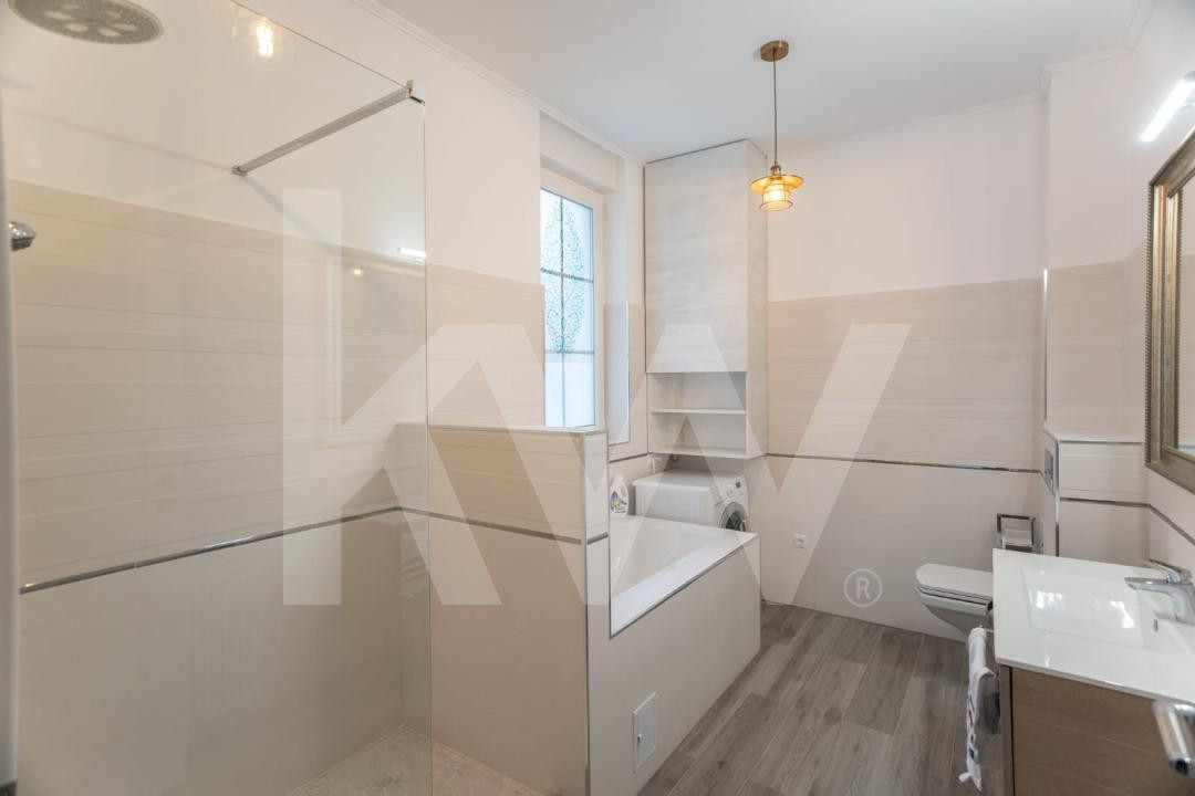 Apartament 3 camere și curte privată | Parcul Sub Arini