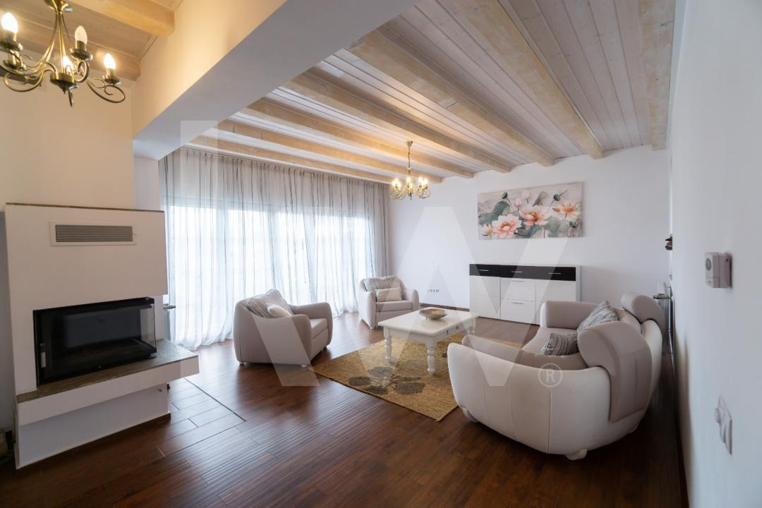 Penthouse exclusivist de închiriat în zona Parc Sub Arini