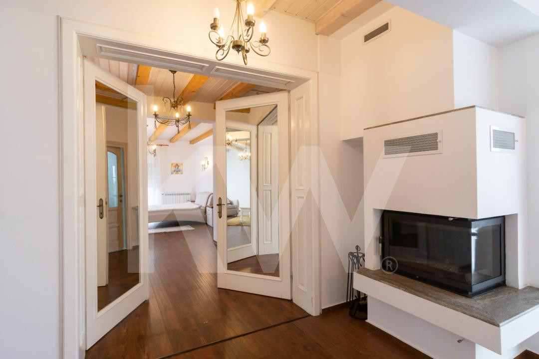 Penthouse exclusivist de închiriat în zona Parc Sub Arini