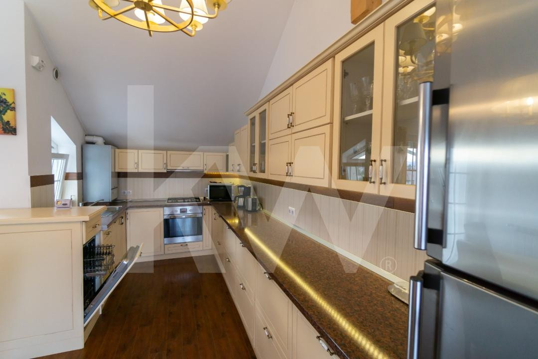 Penthouse exclusivist de închiriat în zona Parc Sub Arini