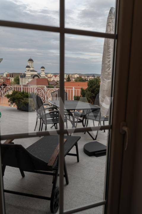 Penthouse exclusivist de închiriat în zona Parc Sub Arini