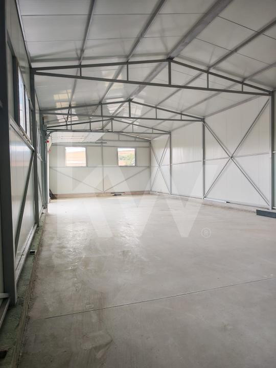Hala industriala 176mp, ideal depozitare-productie usoara, acces rapid catre A1