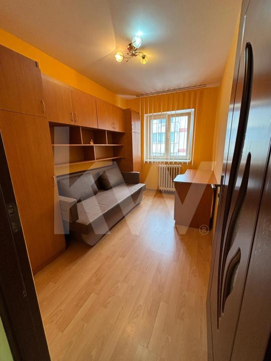 Apartament 3 camere de inchiriat in Valea Aurie