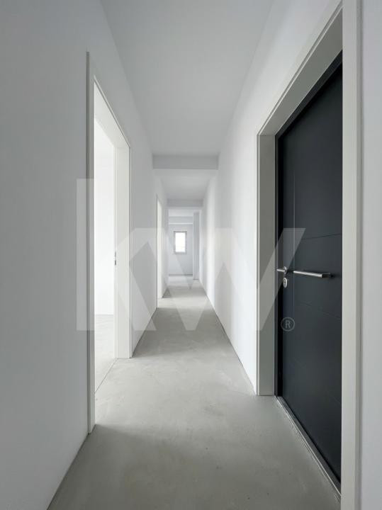 Apartament 3 camere decomandat 