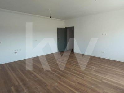 Apartament 3 camere, decomandat, Doamna Stanca Selimbar