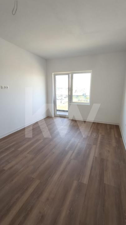 Apartament doua camere, bucatarie separata, decomandat