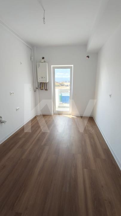 Apartament doua camere, bucatarie separata, decomandat