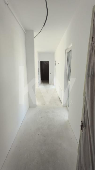 Apartament trei camere, trei balcoane 