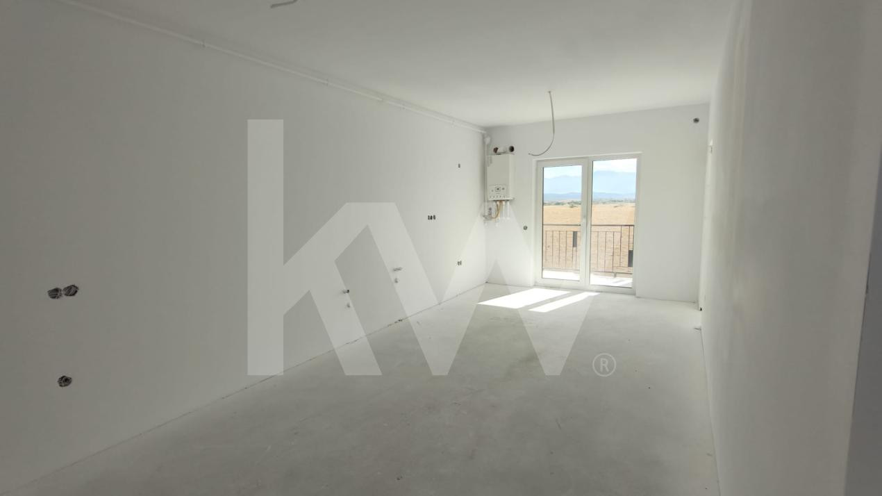 Apartament trei camere, trei balcoane 