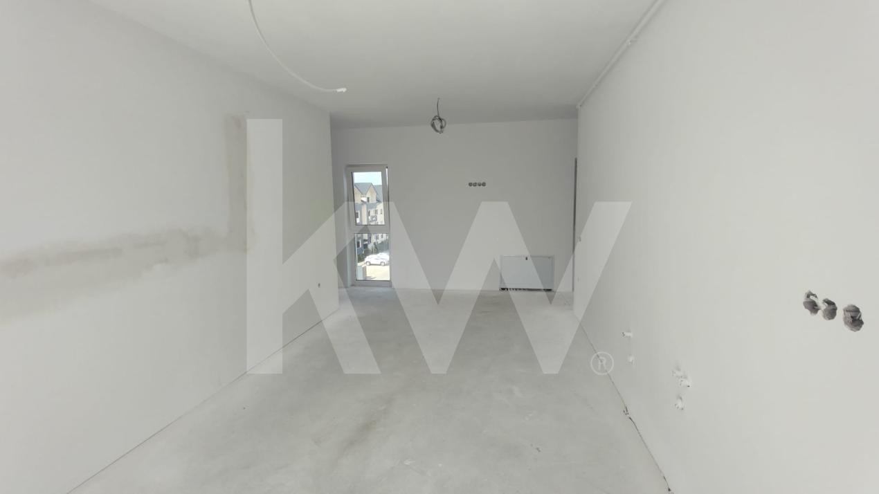 Apartament trei camere, trei balcoane 