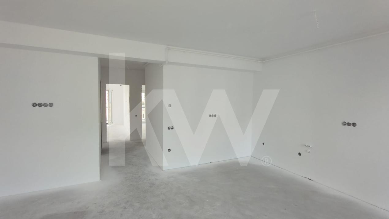 Apartament cu 3 camere si 3 balcoane