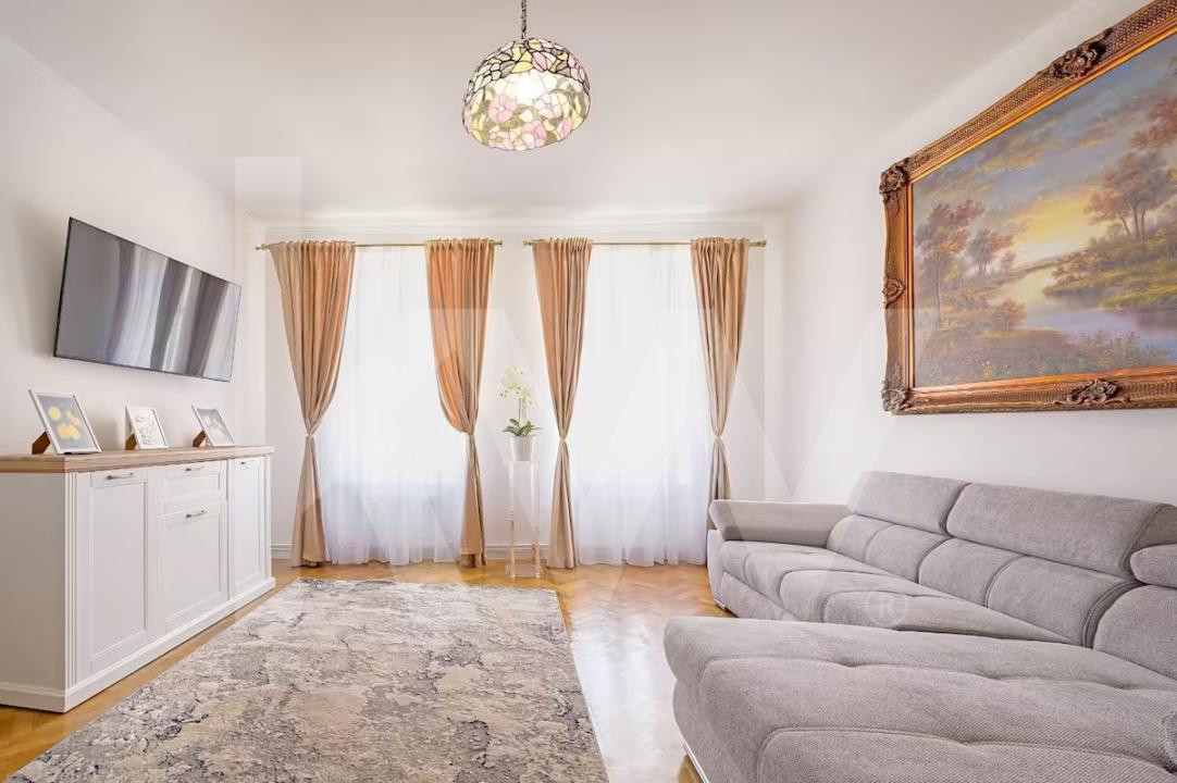 De vanzare în Piața Mică, Sibiu spațiu pentru restaurant și două apartamente