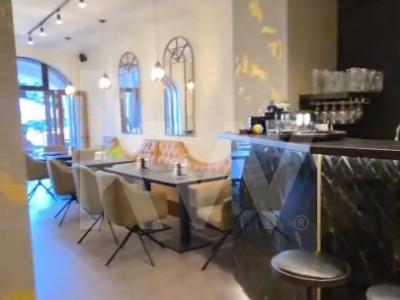 De vanzare în Piața Mică, Sibiu spațiu pentru restaurant și două apartamente