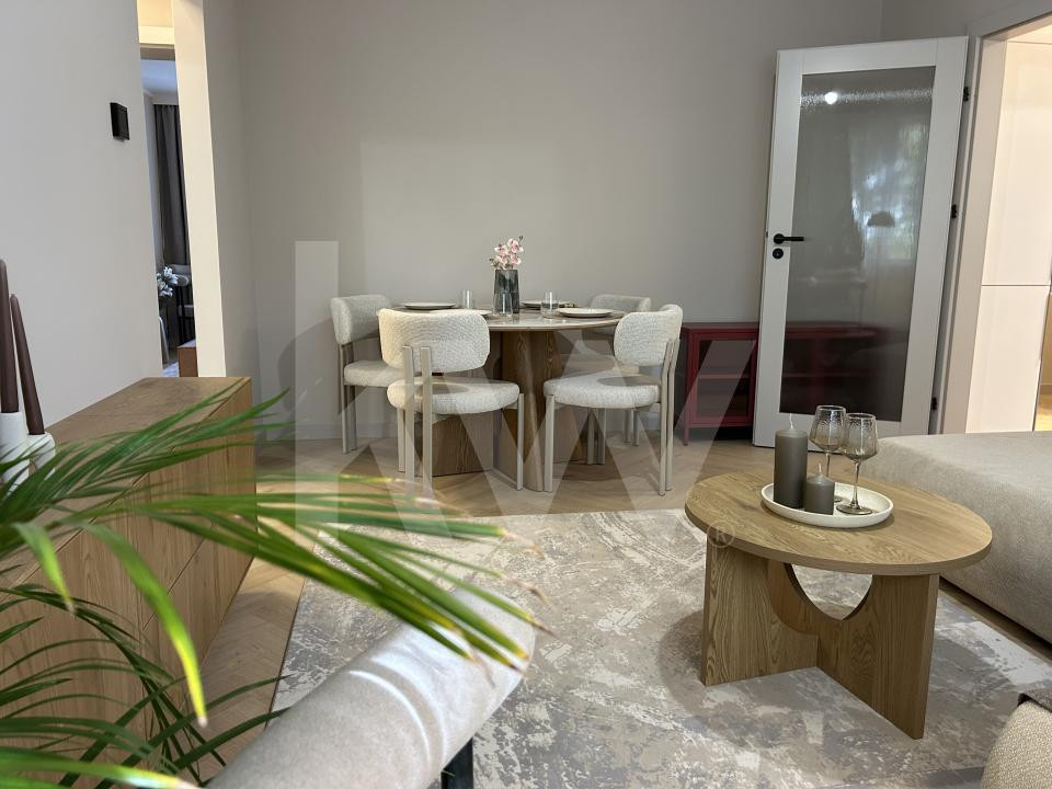 Apartament modern cu 2 camere de închiriat