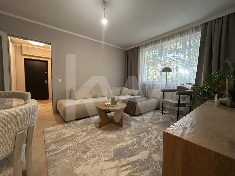 Apartament modern cu 2 camere de închiriat