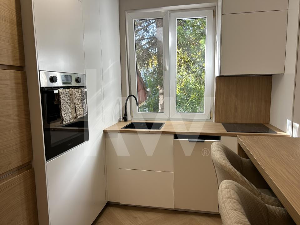 Apartament modern cu 2 camere de închiriat