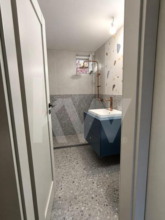 Apartament modern cu 2 camere de închiriat