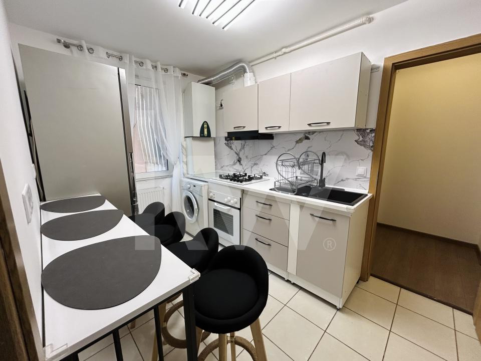Apartament decomandat 2 camere de inchiriat - zona Rahova
