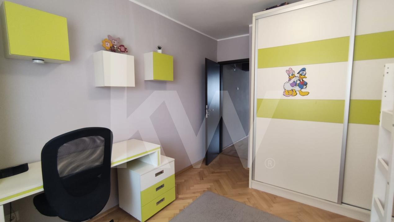Apartament 3 camere, zona Penny Cireșica – etaj 3, semidecomandat