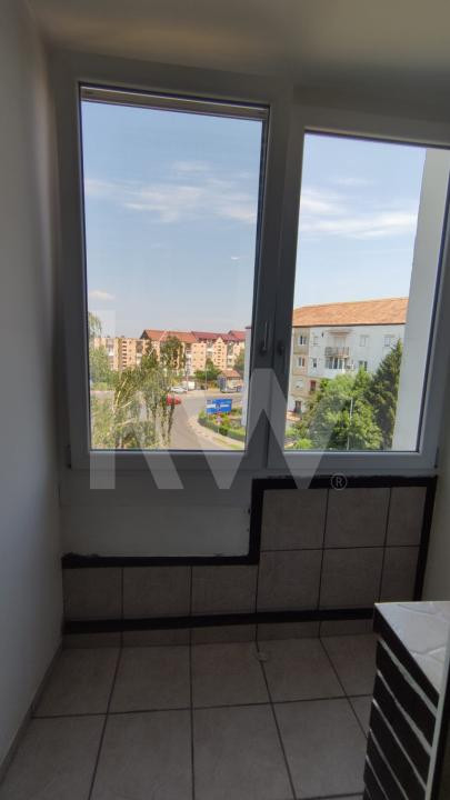 Apartament 3 camere, zona Penny Cireșica – etaj 3, semidecomandat