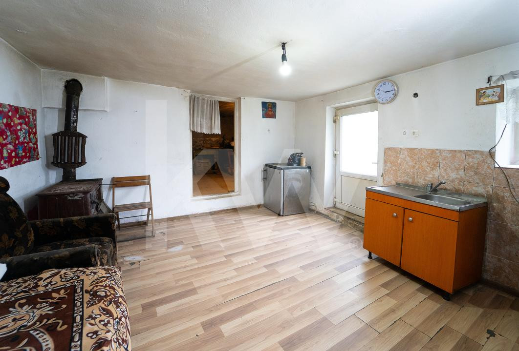 Casă de renovat în Tălmăcel – investiție