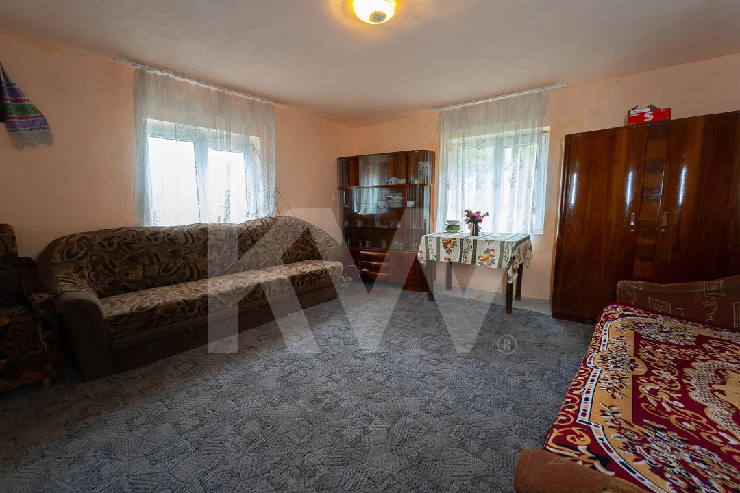 Casă de renovat în Tălmăcel – investiție
