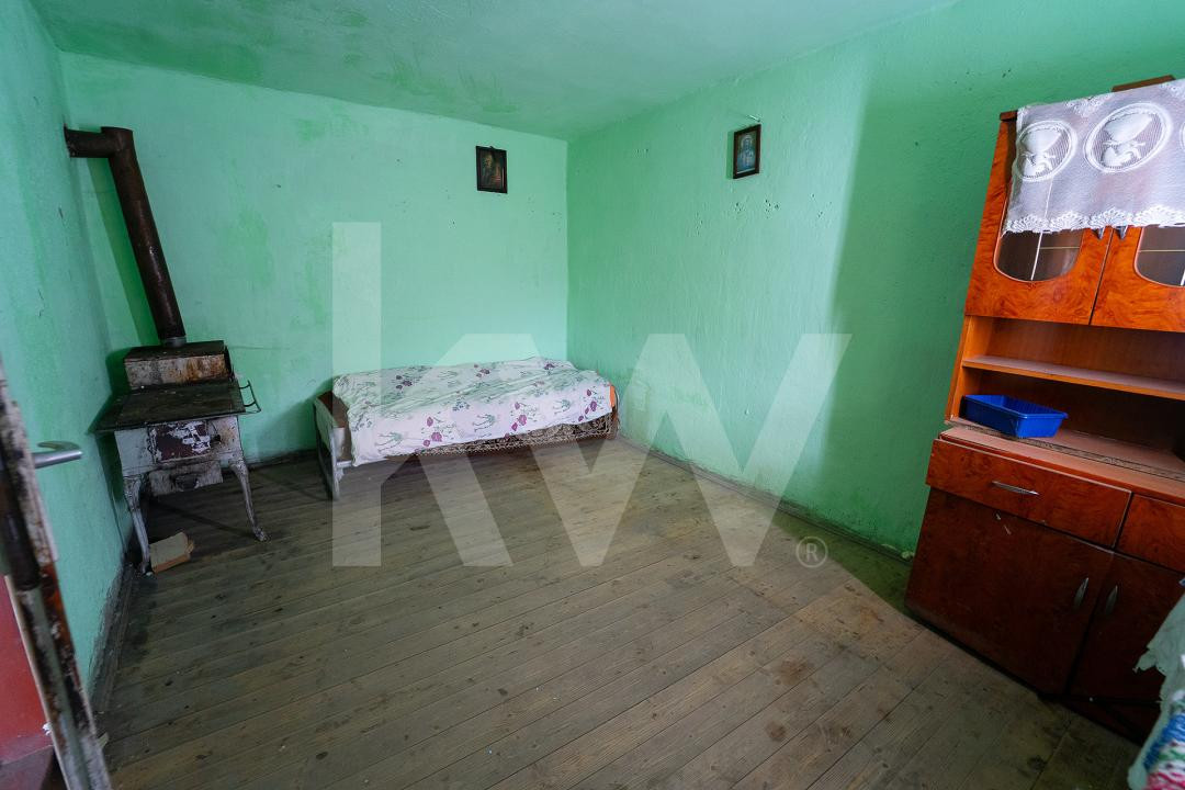 Casă de renovat în Tălmăcel – investiție