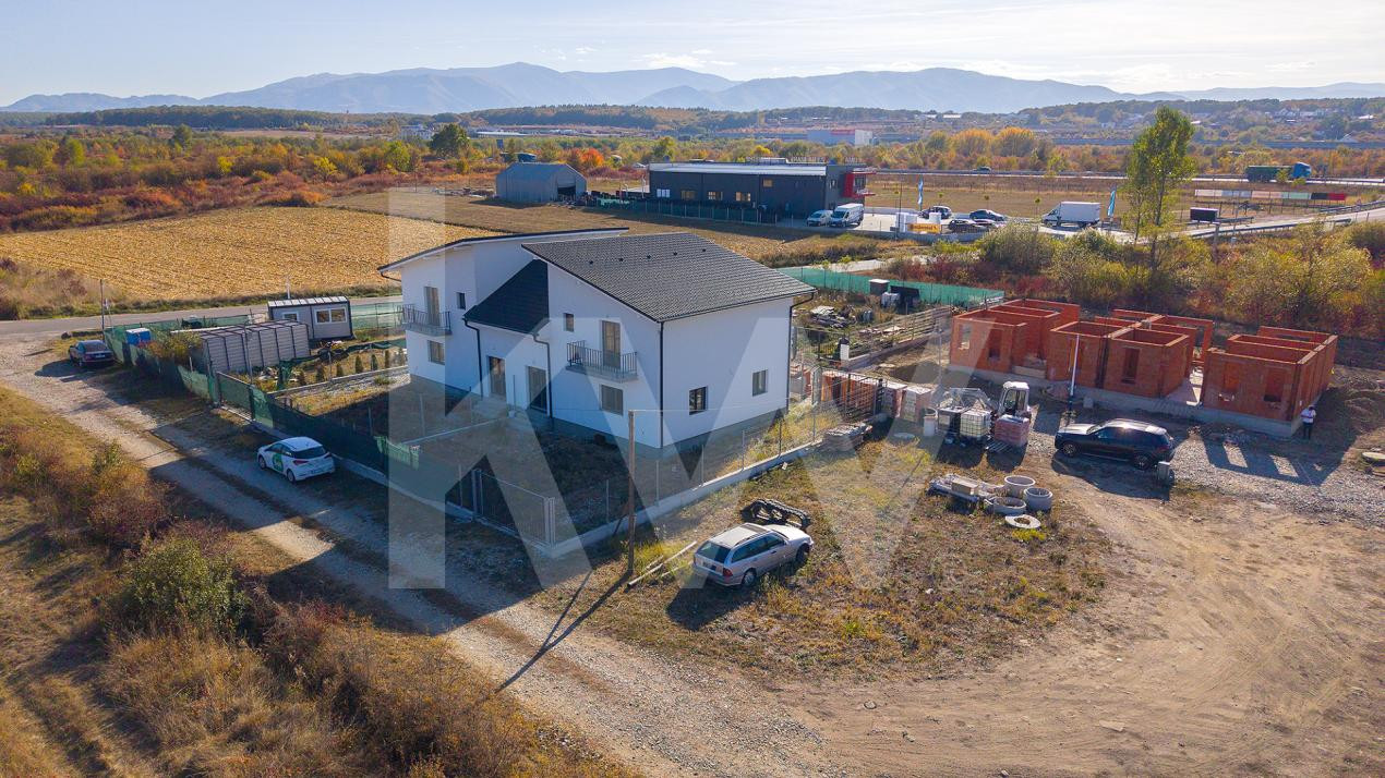 Duplex 130 mp utili |  Ansamblu nou | Șelimbăr – Mohu