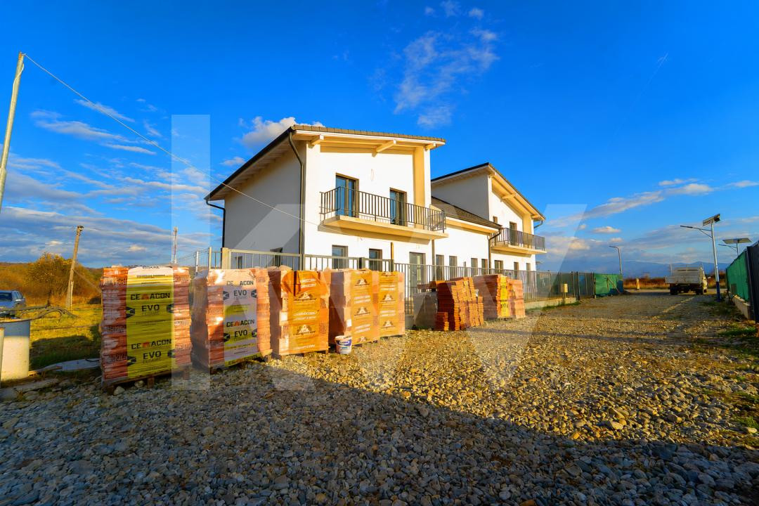 Duplex 130 mp utili |  Ansamblu nou | Șelimbăr – Mohu