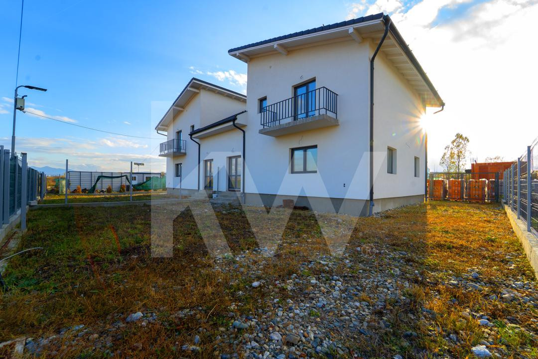 Duplex 130 mp utili |  Ansamblu nou | Șelimbăr – Mohu