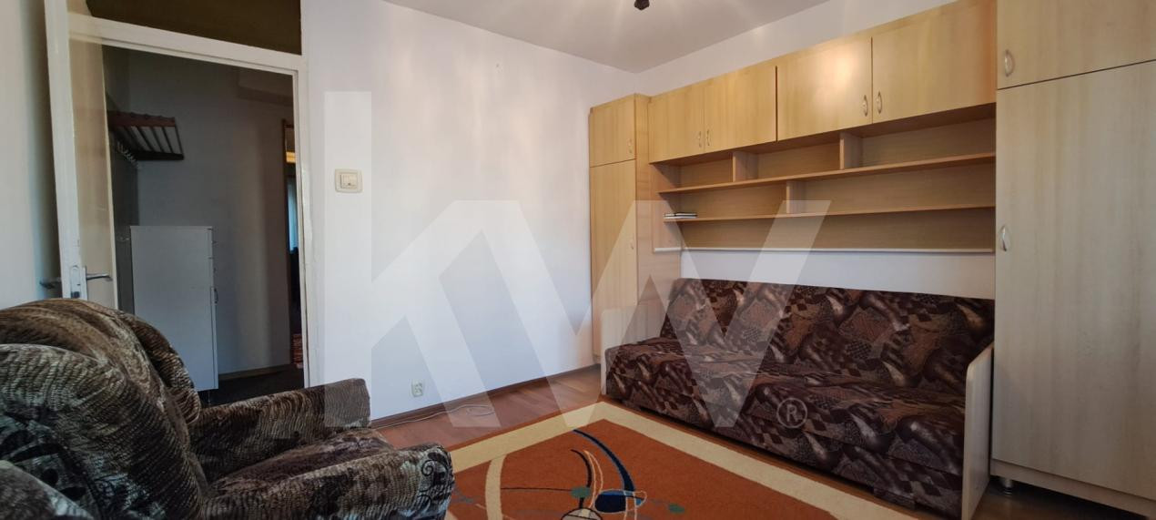  Apartament spațios cu 3 camere , de inchiriat , zona Mihai Viteazu 