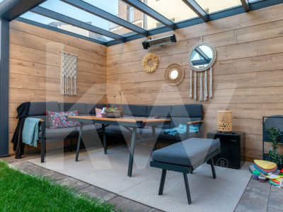 Apartament 3 camere, curte și design deosebit! 