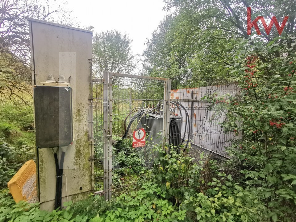 Vand 2 depozite, hale vechi, adapost agricol , curte betonata, Agarbiciu - Sibiu