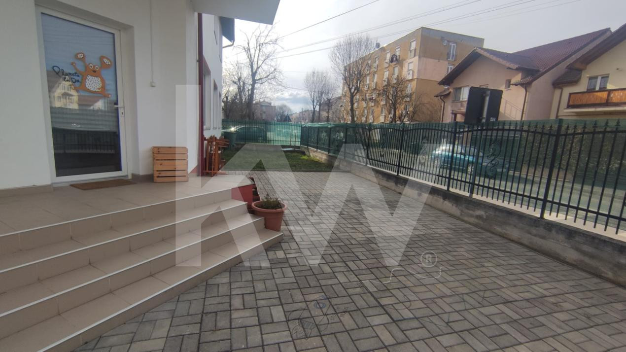 Spatiu comercial de inchiriat - 30 mp - zona foarte linistita de case