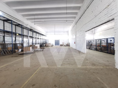 Depozite | 1600 mp | compartimentare la cerere | 8 m inaltime