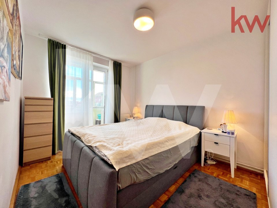 Apartament 4 camere-2 bai-balcon închis, bucătărie separată. Str. Rahovei Sibiu