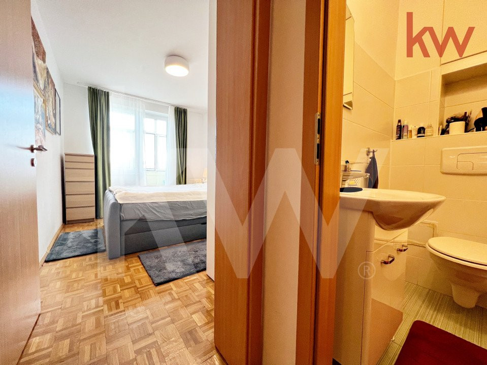 Apartament 4 camere-2 bai-balcon închis, bucătărie separată. Str. Rahovei Sibiu